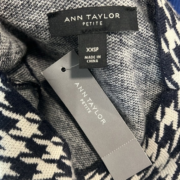 NWT Ann Taylor Navy & Cream Gingham Sweater Size XXSP - Picture 7 of 8